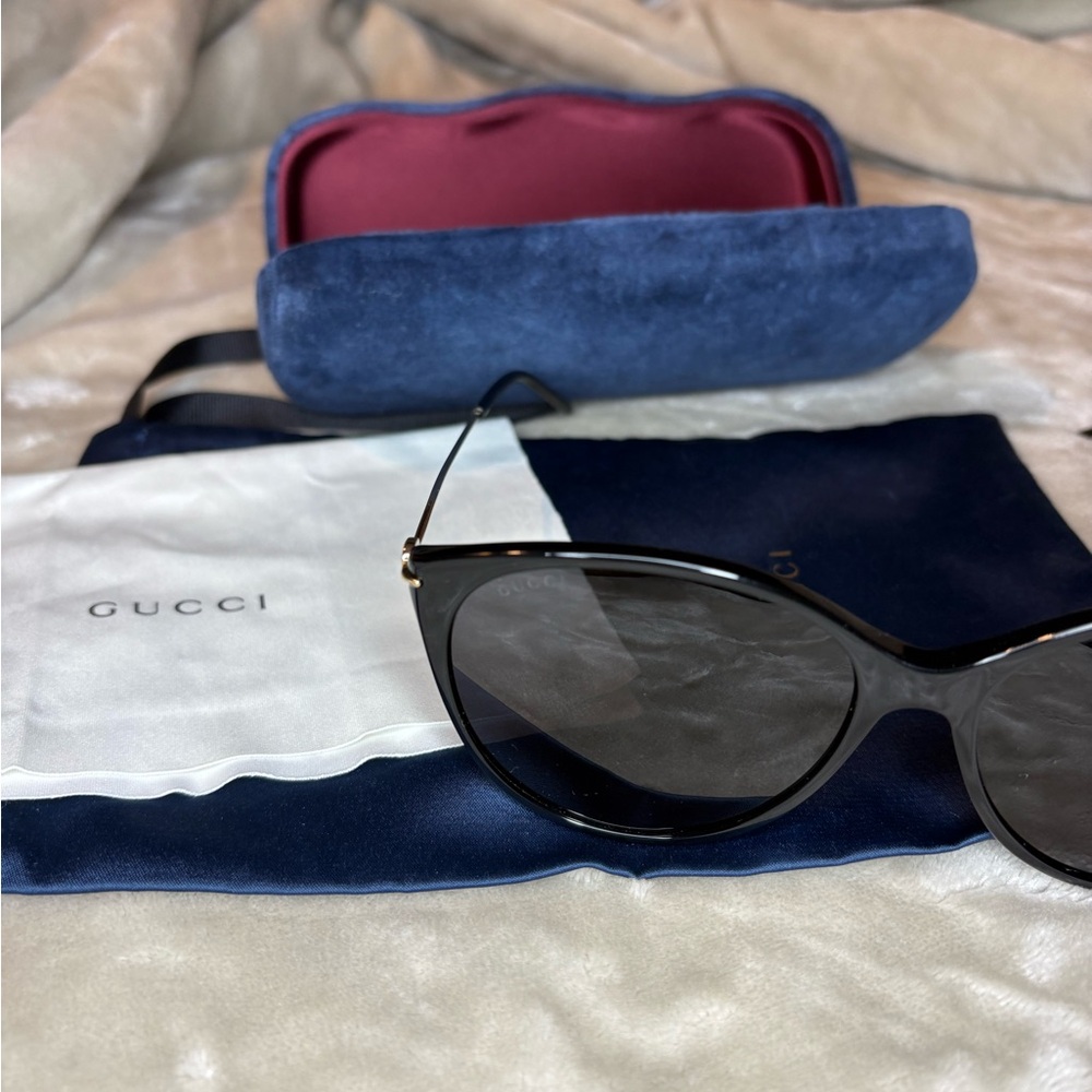 Gucci Dark Frame Sunglasses